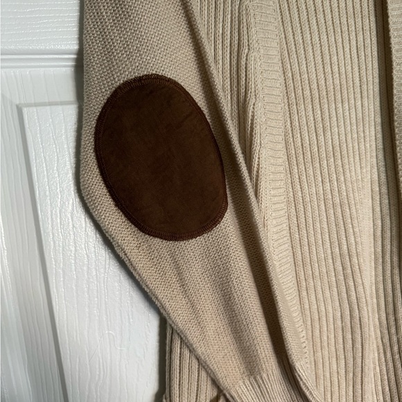 Francesca’s cardigan with elbow detail - unworn! - Picture 3 of 3